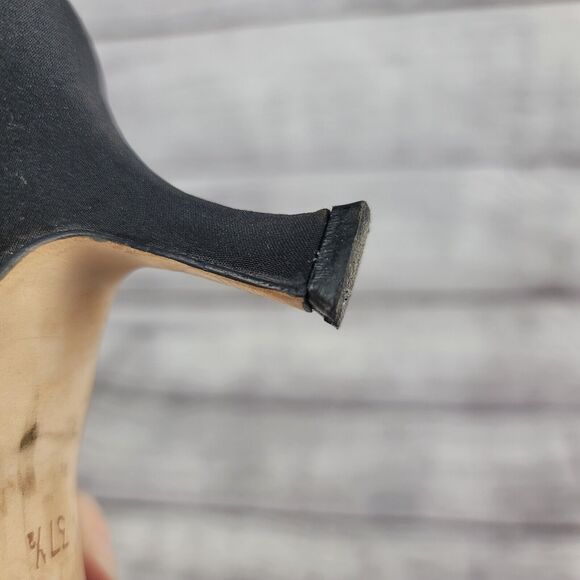 Manolo Blahnik Black 2" Heels Rhinestone Buckle Pointed Toe size 37.5 (7.5 US) - Picture 12 of 16